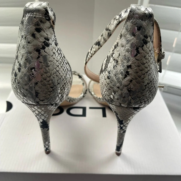 Brand new in box Aldo Snake skin heels with clear toe strap U.S women’s 8.5 - Picture 2 of 4